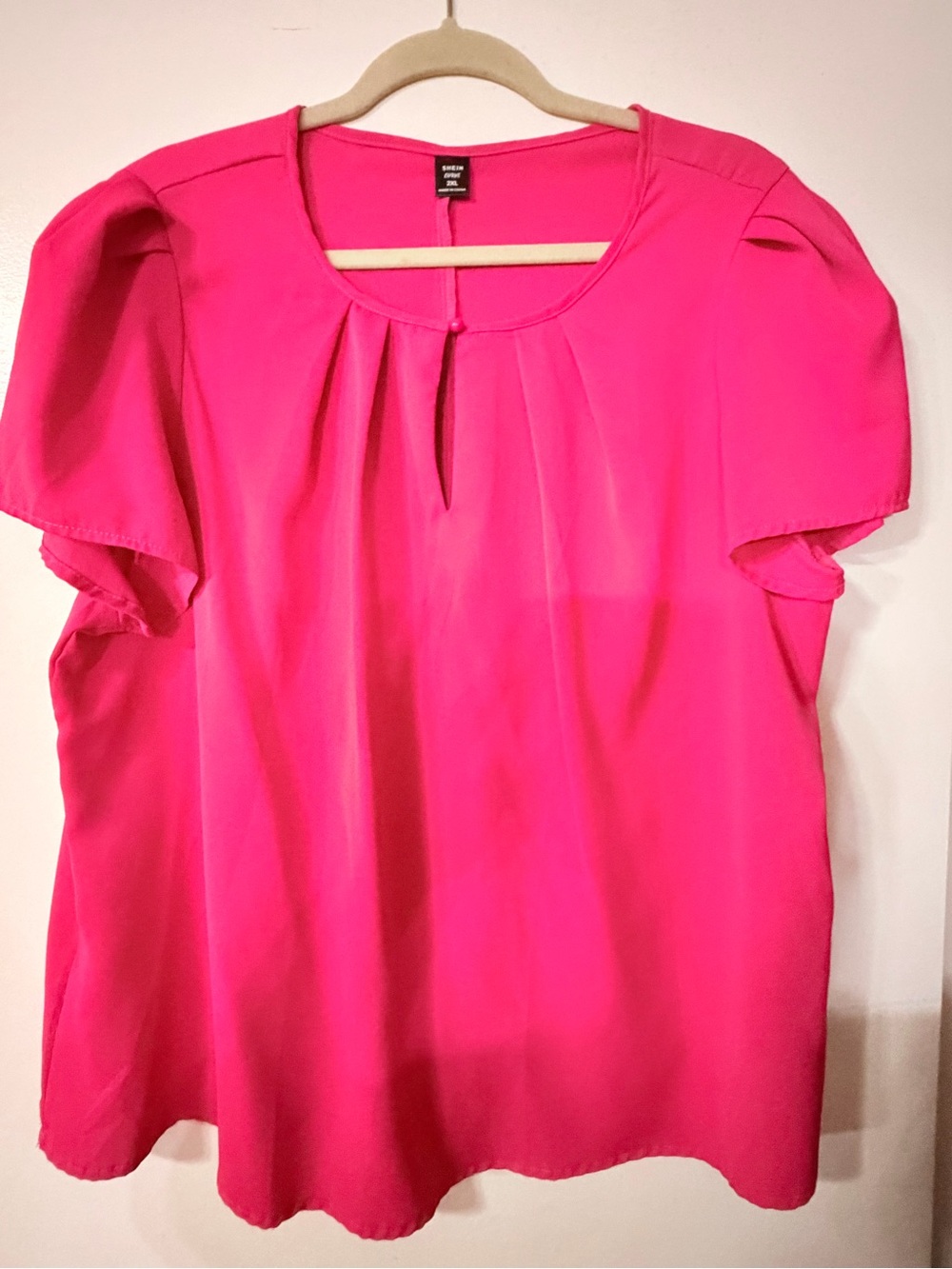 SHEIN Hot Pink Pleated Keyhole Short Sleeve Blouse